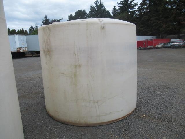 2500 US GALLON POLY LIQUID STORAGE TANK