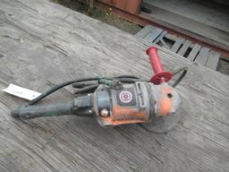 BLACK & DECKER 4075 ELECTRIC 7'' / 9'' ANGLE SANDER