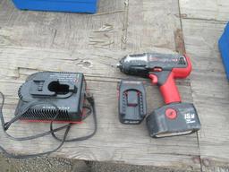 SNAP-ON CORDLESS 18 VOLT 1/2 IMPACT WRENCH W/ (2) BATTERIES & CHARGER