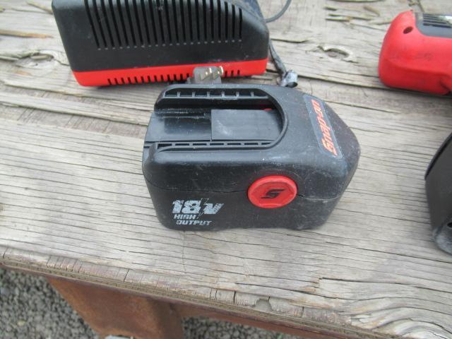 SNAP-ON CORDLESS 18 VOLT 1/2 IMPACT WRENCH W/ (2) BATTERIES & CHARGER