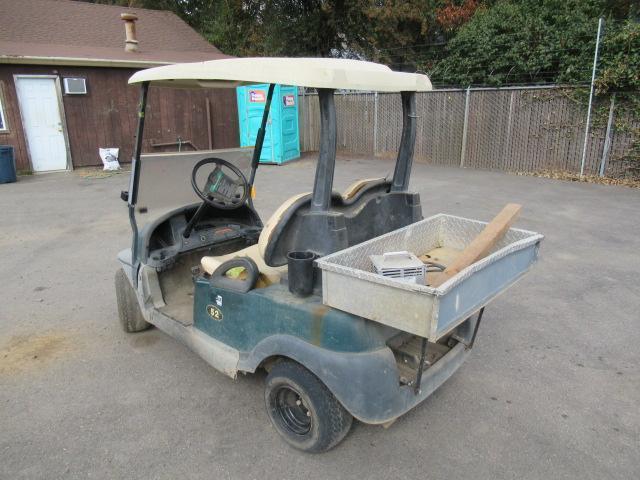 CLUB CAR ELECTRIC GOLF CART