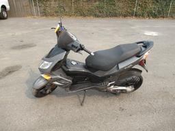 2007 GENUINE BLUE 150 MOPED