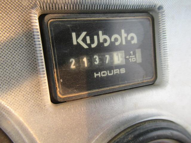 KUBOTA RTV900 UTV