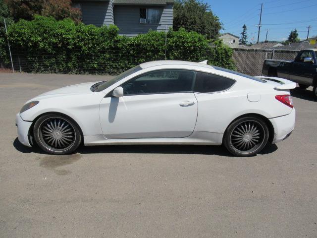 2010 HYUNDAI GENESIS