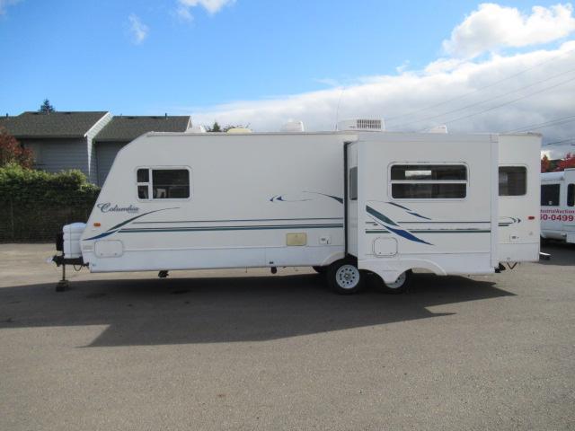 2001 KEYSTONE COLUMBIA 26' TRAVEL TRAILER W/ SLIDE OUT