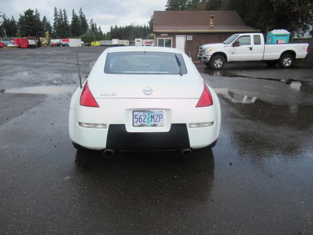 2004 NISSAN 350Z