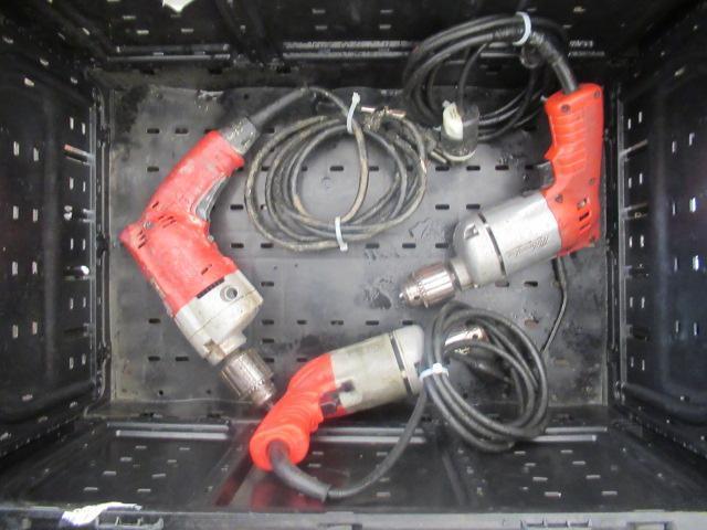 PLASTIC CRATE W(3) MILWAULEE ELECTRIC DRILLS W/CHUCKS KEYS