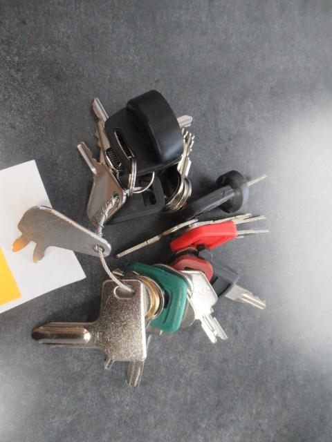 (24) HEAVY EQUIPMENT KEY SET