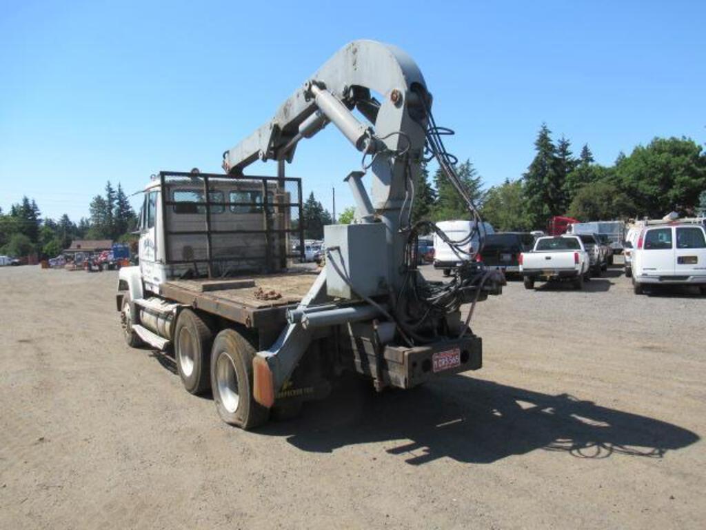 1986 FREIGHTLINER FLC112 CRANE TRUCK