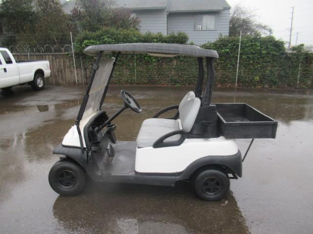 CLUB CAR ELECTRIC GOLF CART