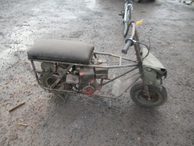 (UNKNOWN MAKE) GAS POWERED SCOOTER