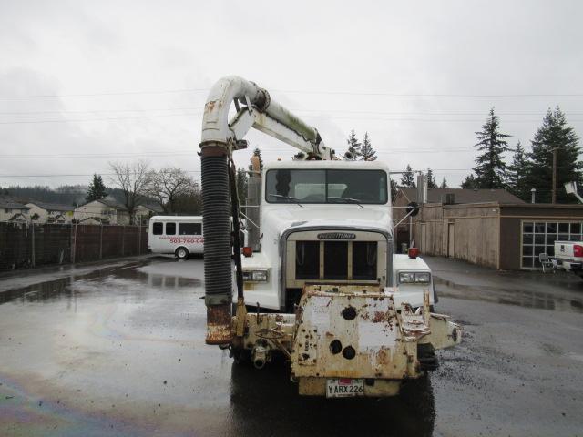 1996 FREIGHTLINER VAC-CON TRUCK