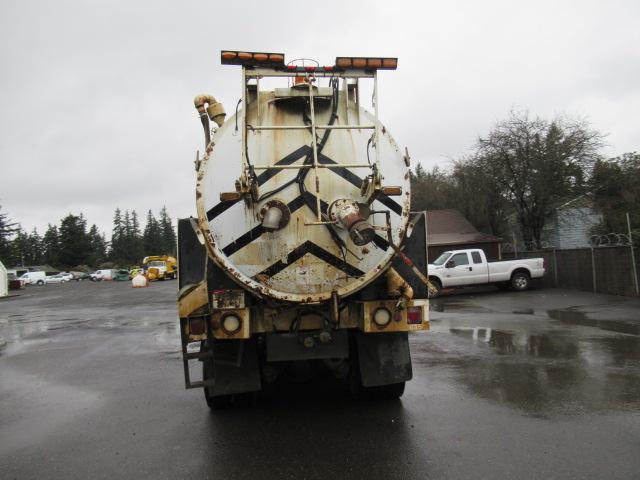 1996 FREIGHTLINER VAC-CON TRUCK