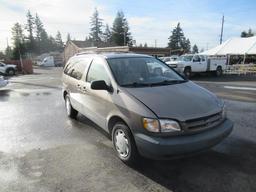 1999 TOYOTA SIENNA