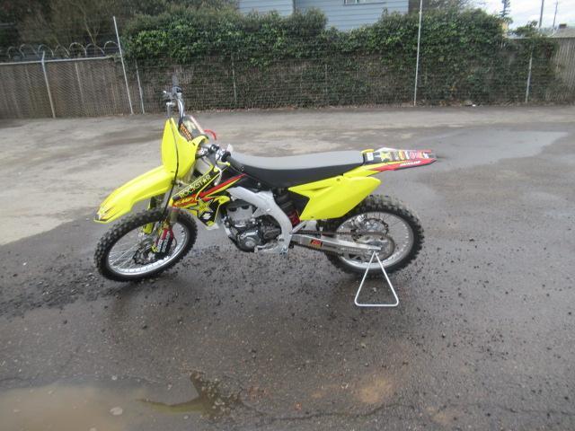 2016 SUZUKI RM-Z450L6 DIRT BIKE