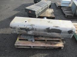 DAIMLER TRUCKS METAL 60 GAL CHASSIS MOUNT DIESEL FUEL TANK