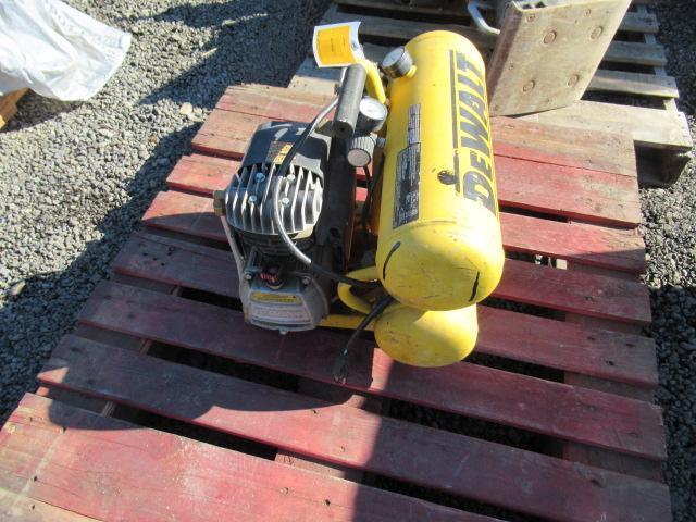 DEWALT D55153 ELECTRIC 4 CYL AIR COMPRESSOR