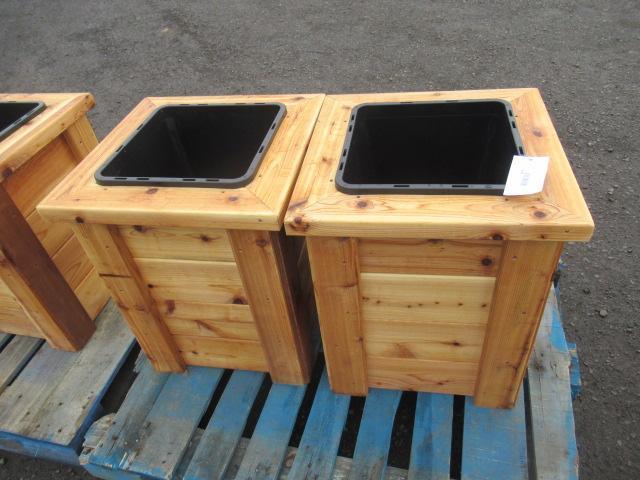 (2) SINGLE COMPARTMENT CEDAR PLANTER BOXES