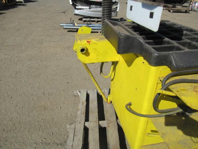 COATS DIRECT DRIVE 1055 SOLID STATE WHEEL BALANCER