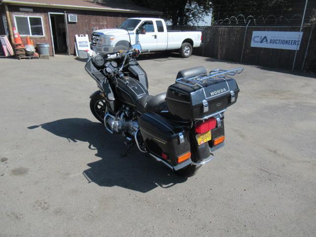 1983 HONDA GOLDWING GL1100 MOTORCYCLE