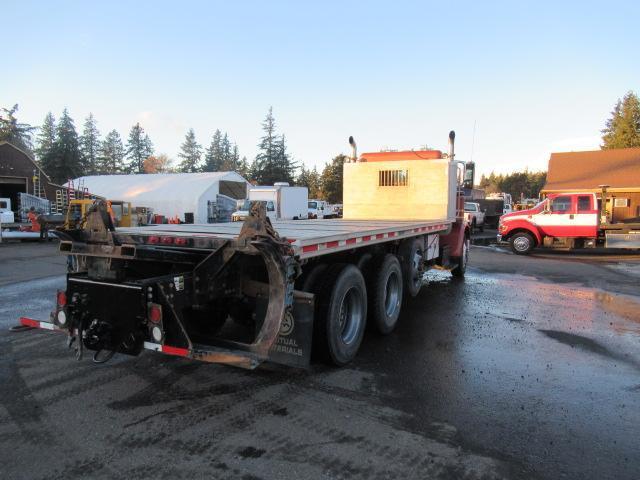 2006 PETERBILT 378 FLATBED W/ FORKLIFT MOUNT