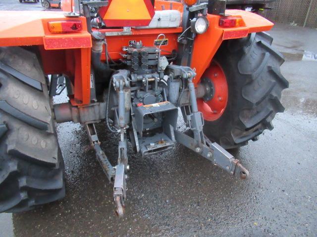 KUBOTA M9960 4X4 TRACTOR