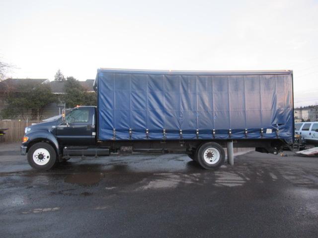 2011 FORD F-750 XLT 24' CURTAIN SIDE BOX TRUCK