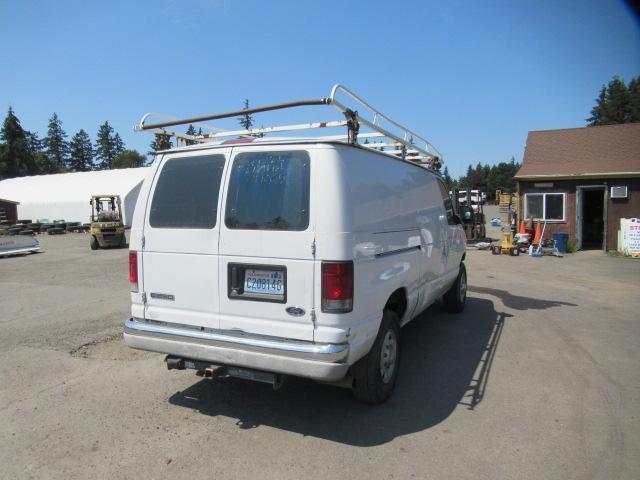 2004 FORD E-250 CARGO VAN