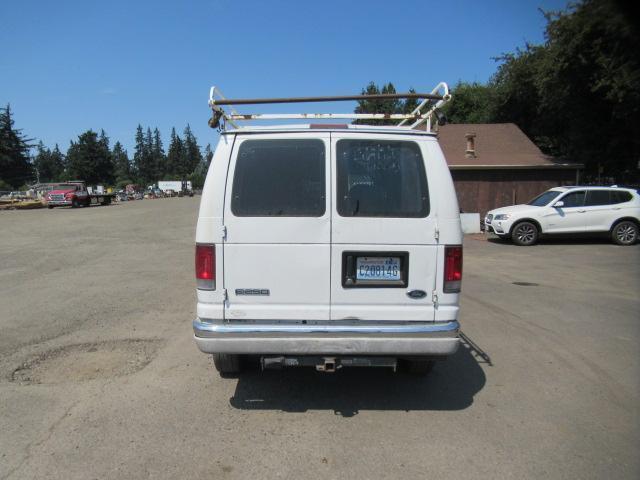 2004 FORD E-250 CARGO VAN