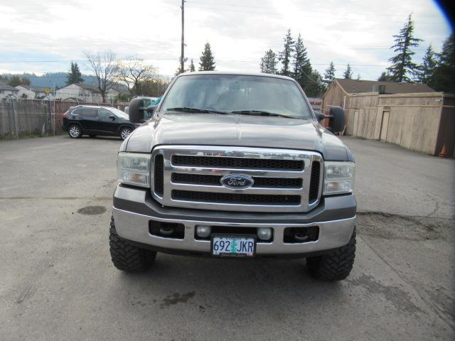 2005 FORD F-350 LARIAT CREW CAB PICKUP