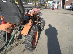 KUBOTA B6100 4X4 TRACTOR