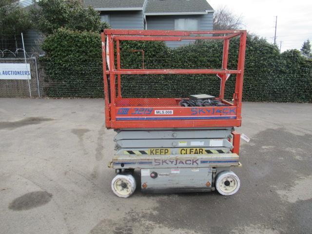 SKYJACK SJ 3219 24V ELECTRIC SCISSOR LIFT