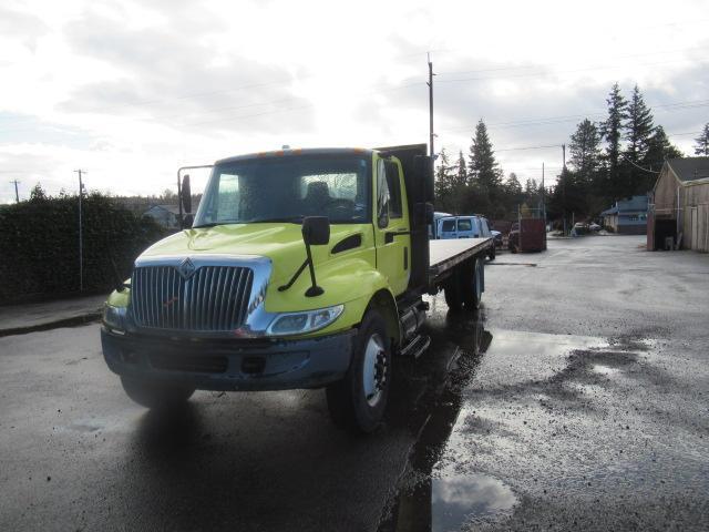 2005 INTERNATIONAL 4300 FLATBED TRUCK