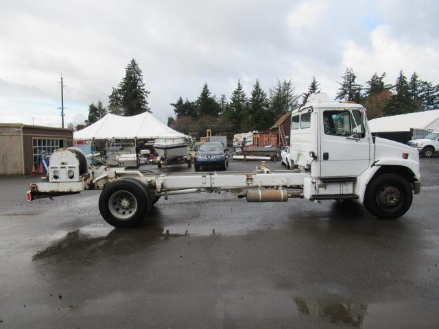 2003 FREIGHTLINER FL70 CAB & CHASSIS