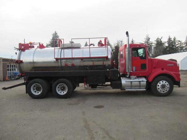 **PULLED** KENWORTH T800 70BBL VACUUM TRUCK