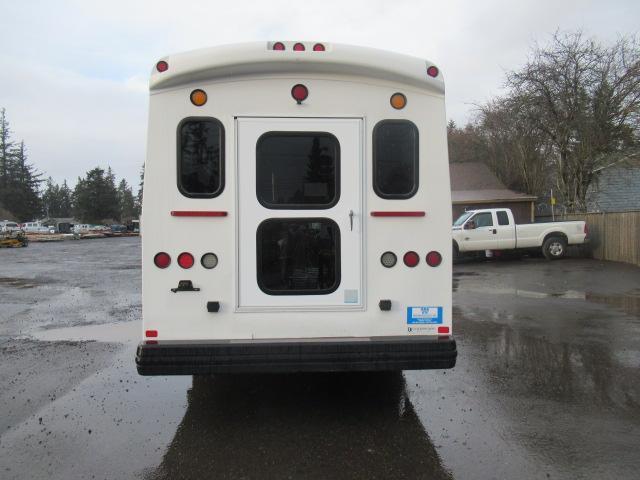 2014 FORD E-450 14-SEAT PASENGER BUS