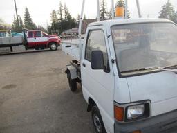 DAIHATSU HI-JET MINI TRUCK W/ SCISSOR LIFT/DUMP BED