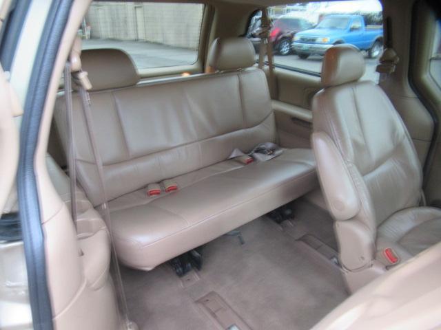 2004 CHRYSLER TOWN & COUNTRY