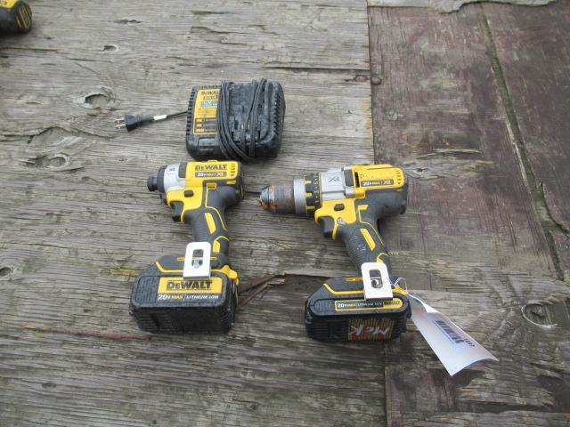 DEWALT 20V DRILL & IMPACT DRIVER W/ BATTERIES & CHARGER