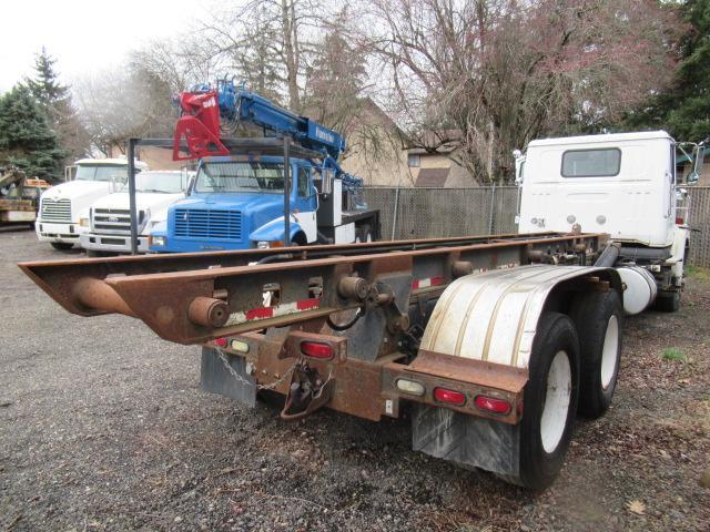 ***PULLED - NO TITLE*** 1999 VOLVO ROLL OFF TRUCK