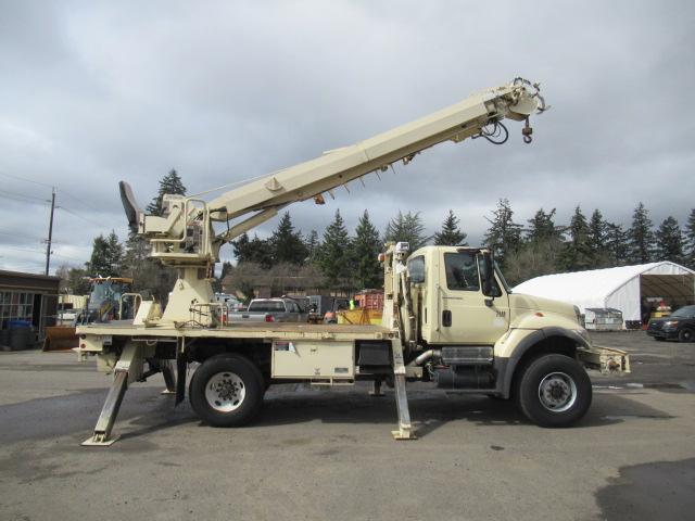 2006 INTERNATIONAL 8400 AWD DIGGER DERRICK 4X4 TRUCK