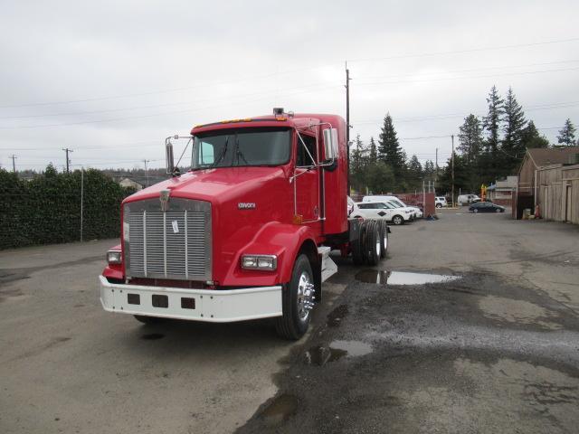 2000 KENWORTH T800B CAB & CHASSIS