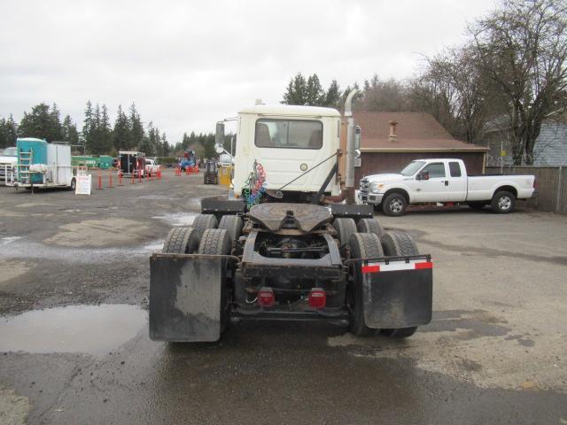 2006 MACK VISION CXN613 TANDEM AXLE DAY CAB TRACTOR