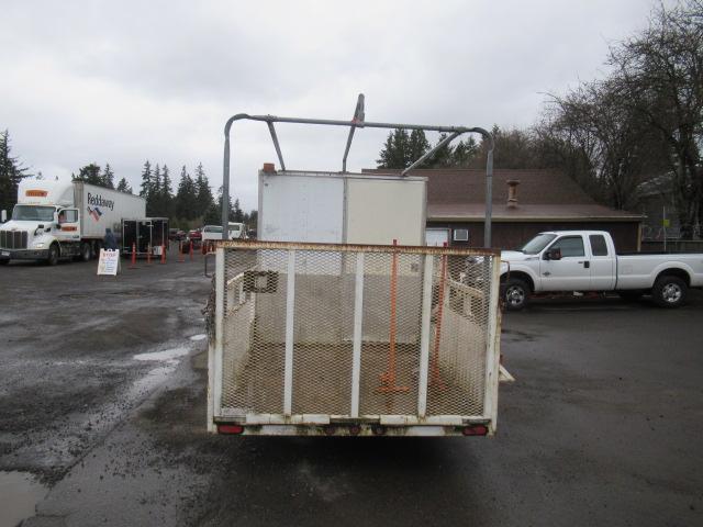 2001 BUZ'S EQUIPMENT CRW160 LANDSCAPING TRAILER W/ PORT-O-POTTIE