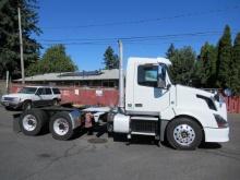 2014 VOLVO D11 DAY CAB TRACTOR