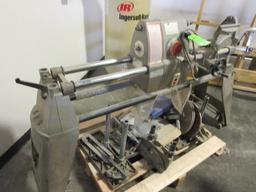 TOTAL SHOP WOOD LATHE W/ASSORTED ACCESORIES