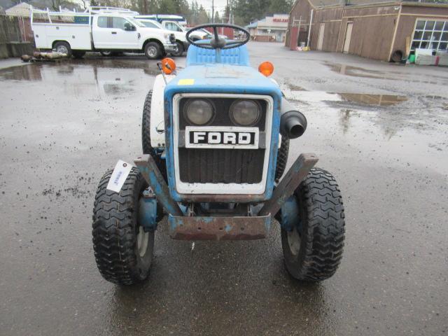 FORD 1200 4X4 TRACTOR