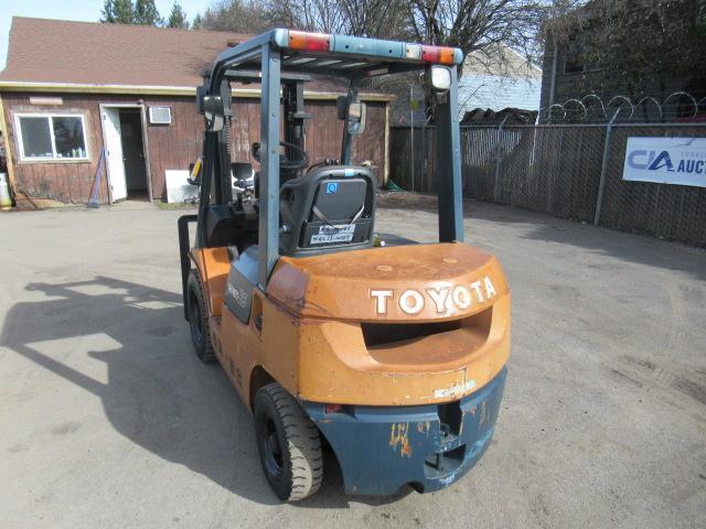 TOYOTA GENEO 25 FORKLIFT