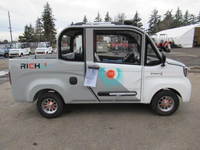 2024 MECO P4 4-PASSENGER 60V ELECTRIC VEHICLE (UNUSED)