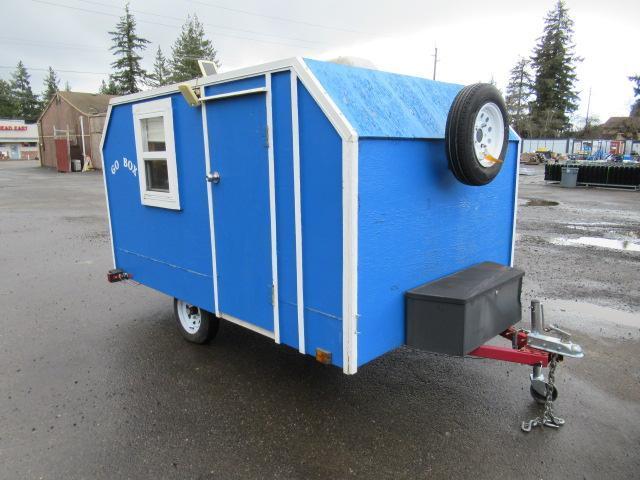 CUSTOM LIGHT WEIGHT CAMPER W/ SOLAR PANELS